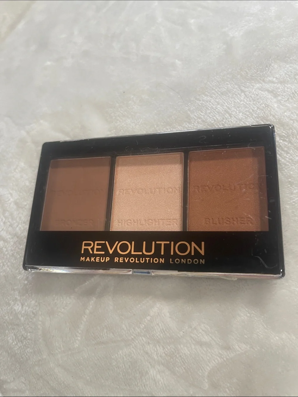 Revolution Face Palette — Brown & Champagne Bronzer, Highlighter, Blusher